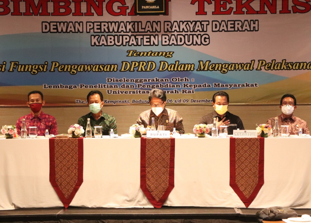 Bupati Giri Prasta Hadiri Pembukaan Bimtek DPRD Badung